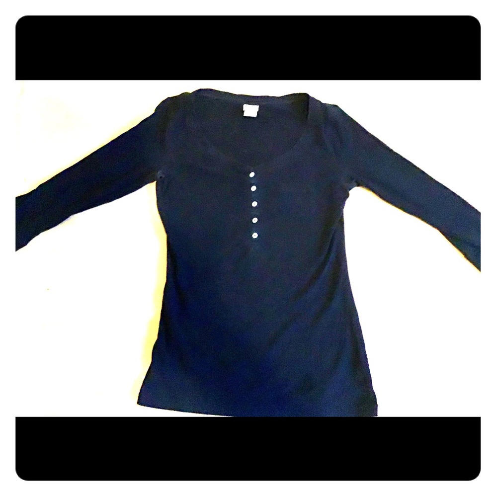 Black 3/4 sleeves with chest pocket, white buttons